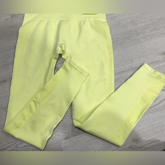 Tek Gear Womens Seamless Leggings in Yellow 7/8 Slimming Ai - Picture 4 of 4